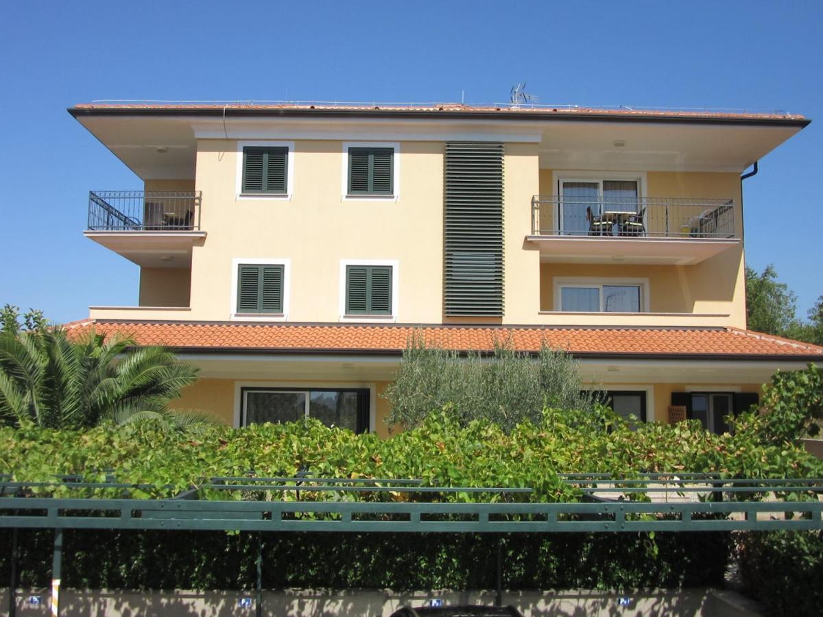 Apartment Ema *