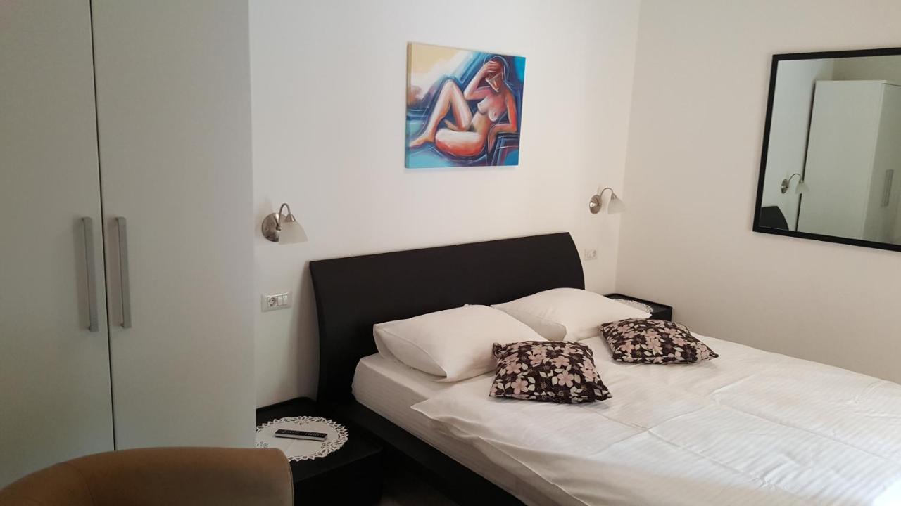 Apartment Ema *