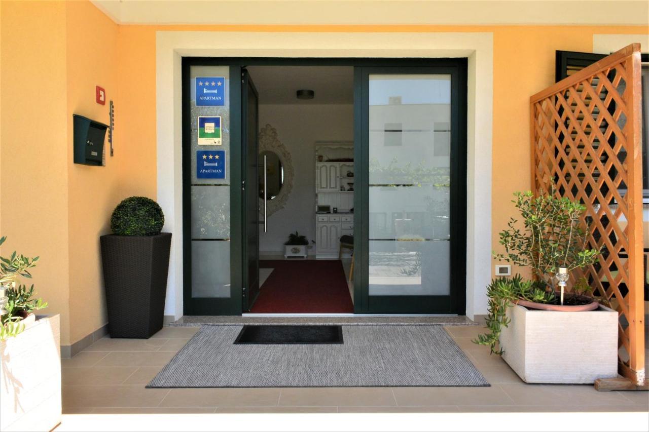 Ema Apartment *